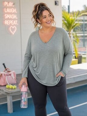Old Navy Luxe Mint Green V-Neck Long Sleeve Plus Size Tee Size 3X
